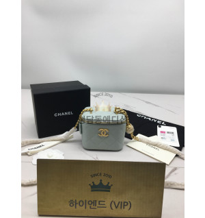 샤넬 23S 카멜리아볼 베니티백 미니