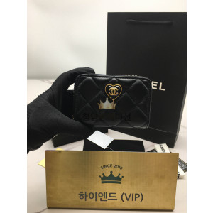 샤넬 하트 로고 지퍼 동전 지갑 AP3294