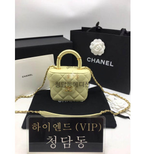 샤넬 23SS 스몰 코스메틱 케이스 AS3973