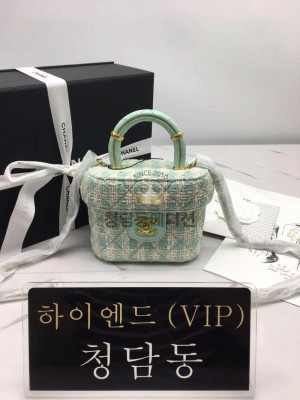 샤넬 23SS 트위드 스몰 코스메틱 케이스 AS3973