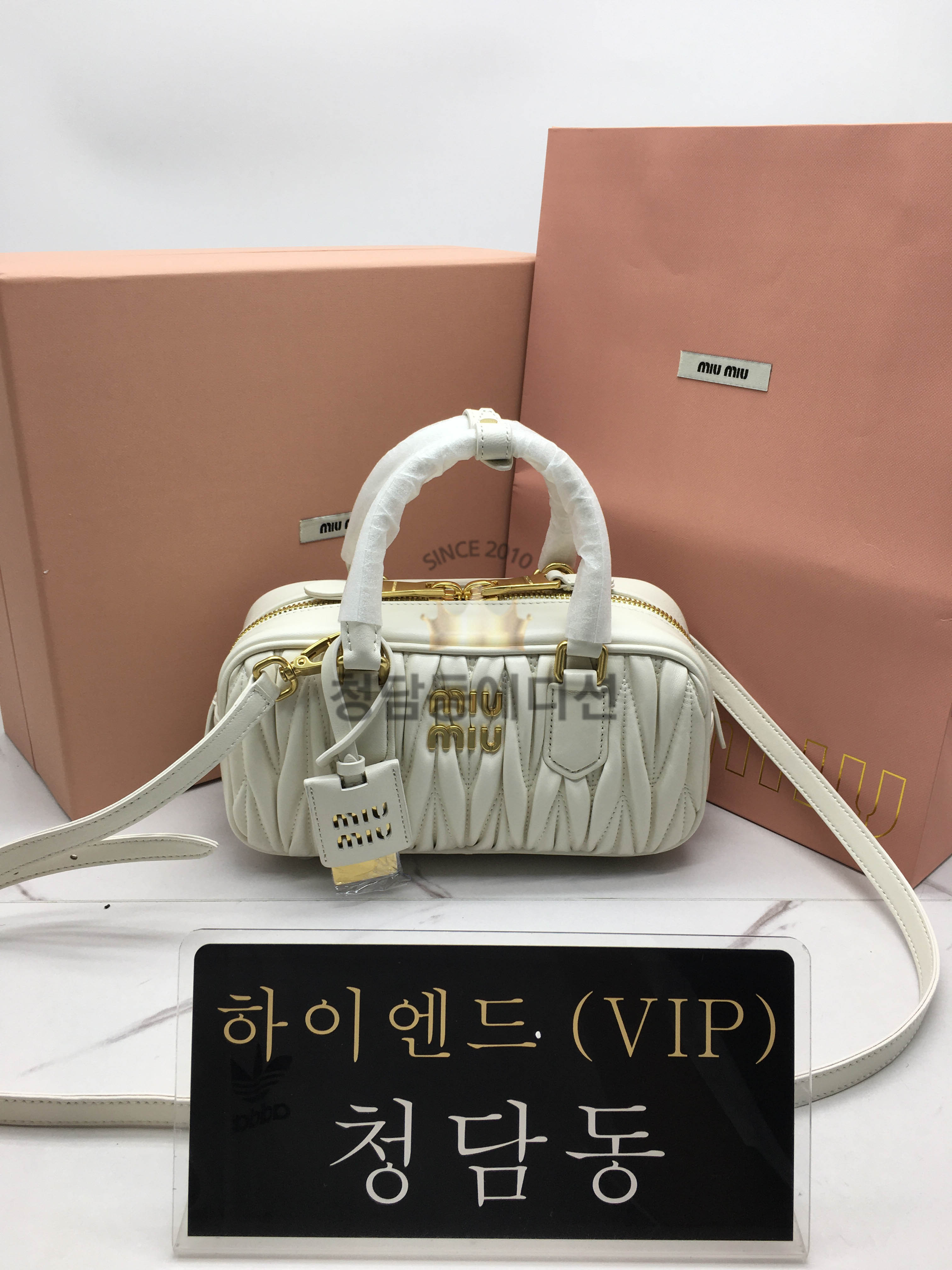 미우미우 아르카디 마테라쎄 나파 가죽 백 레귤러 (renewal ver.)