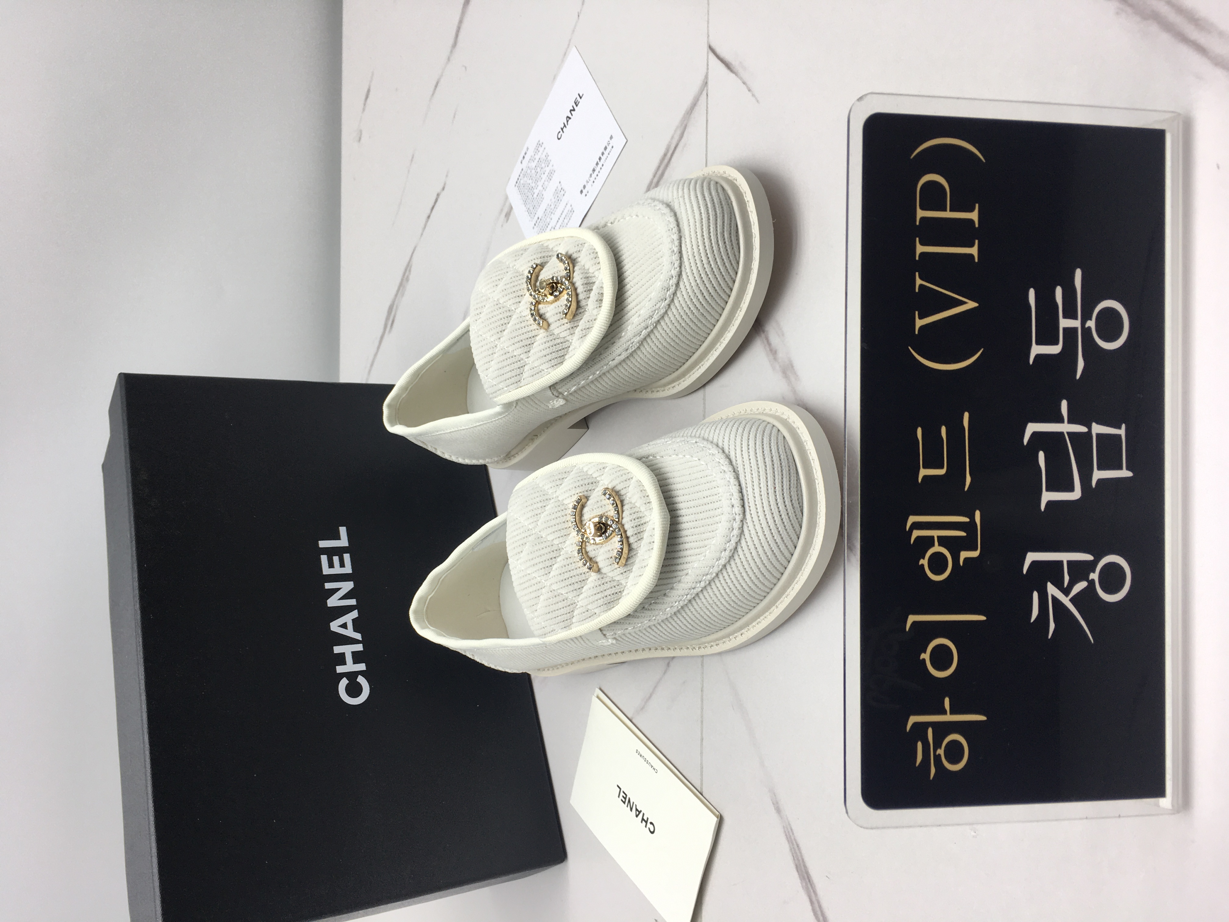 샤넬 23p cc 로고 턴락 퀄팅 코듀로이 로퍼