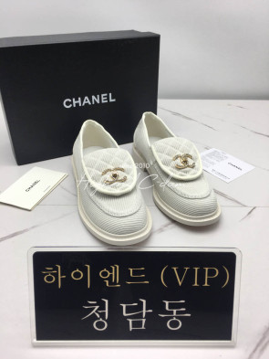 샤넬 23p cc 로고 턴락 퀄팅 코듀로이 로퍼