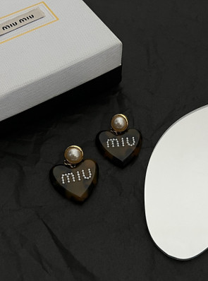 미우미우 miu miu 귀걸이