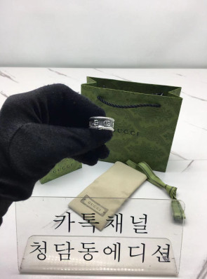 구찌 더블링 G 스네이크 반지 (V-gold소재)