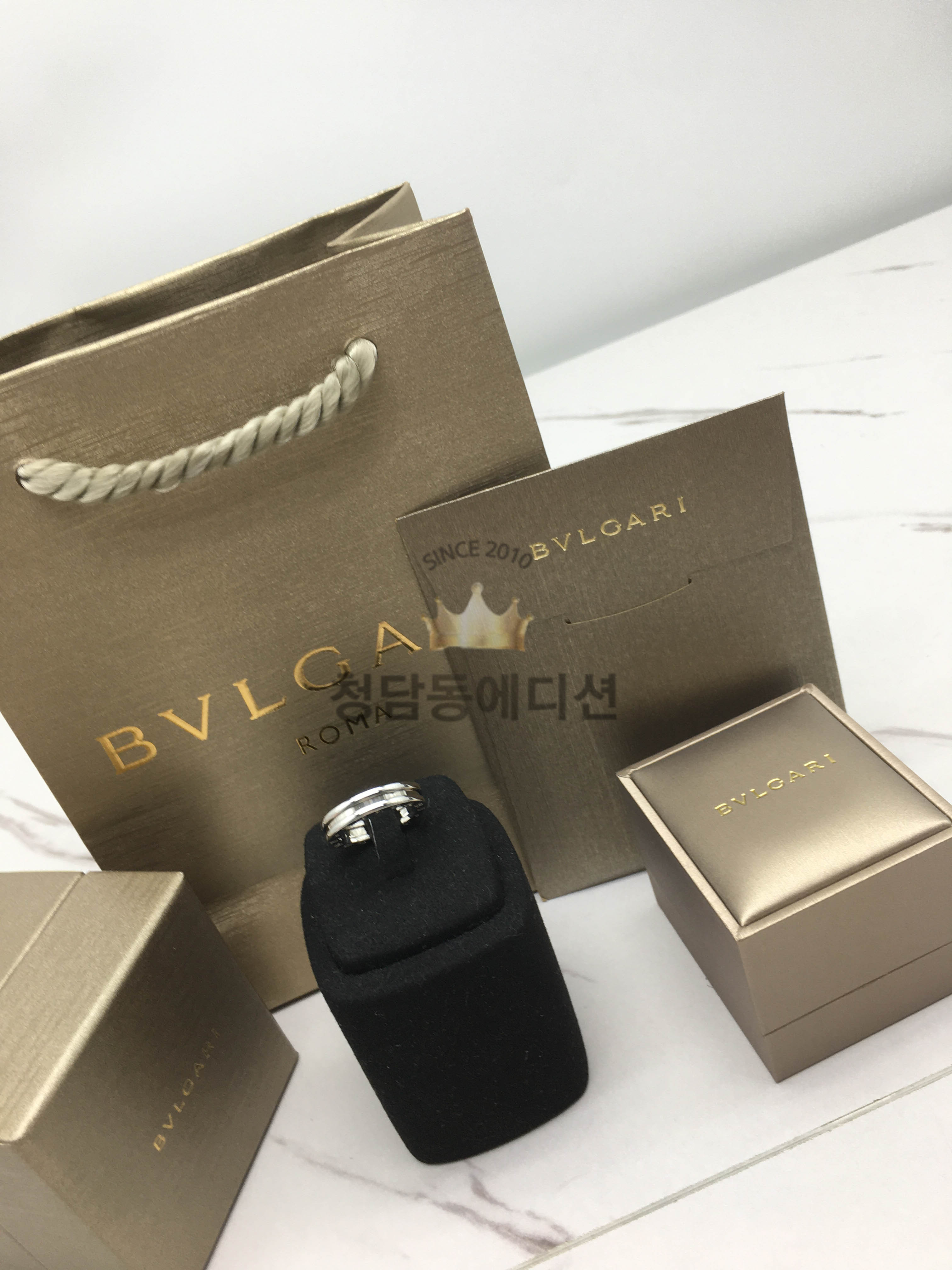 불가리 비제로원 반지 (컬러 화이트골드, 로즈골드)