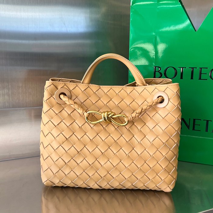 보테가베네타 24SS 안디아모 스몰 743568