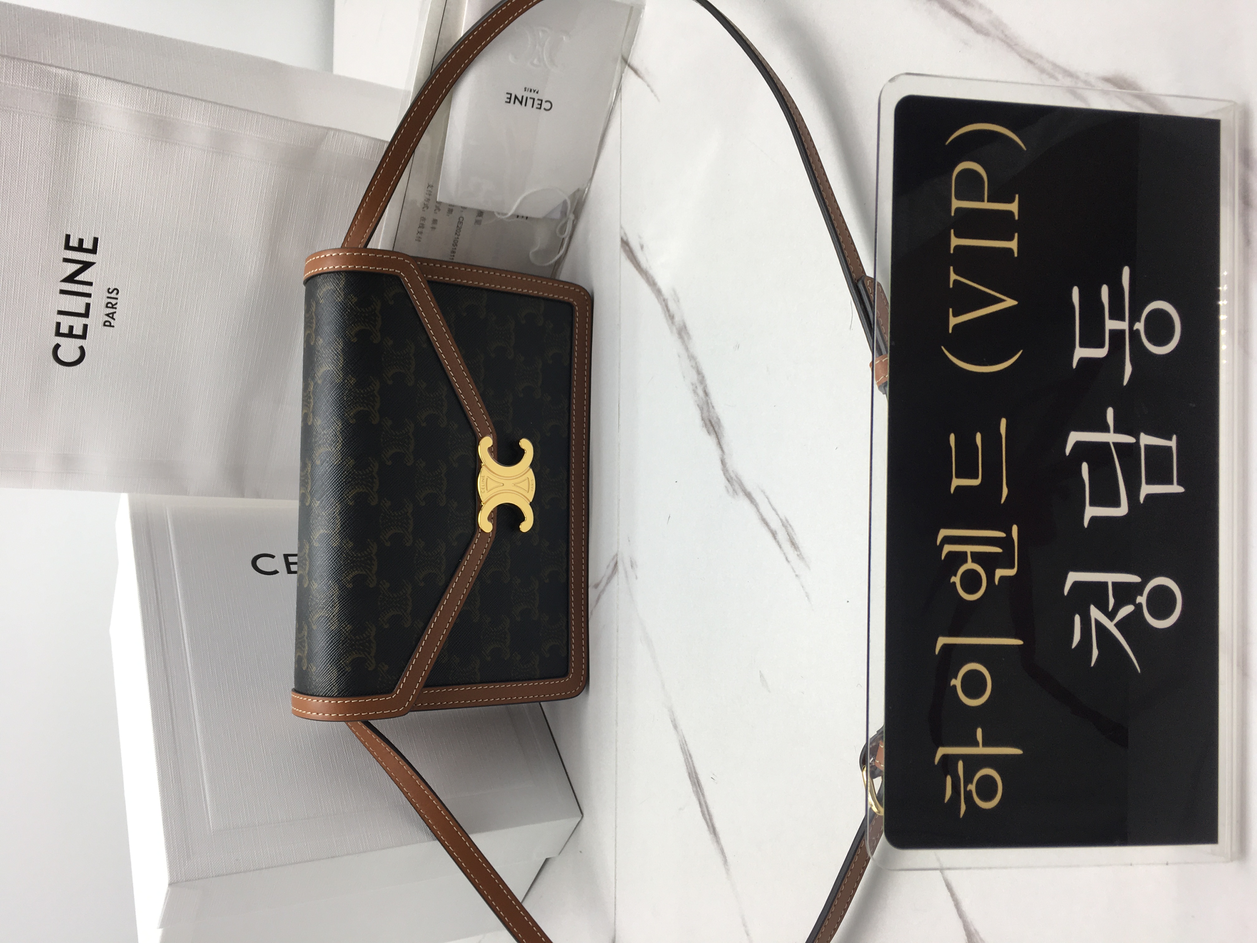 셀린느 엔벨로프 트리오페 백 113322