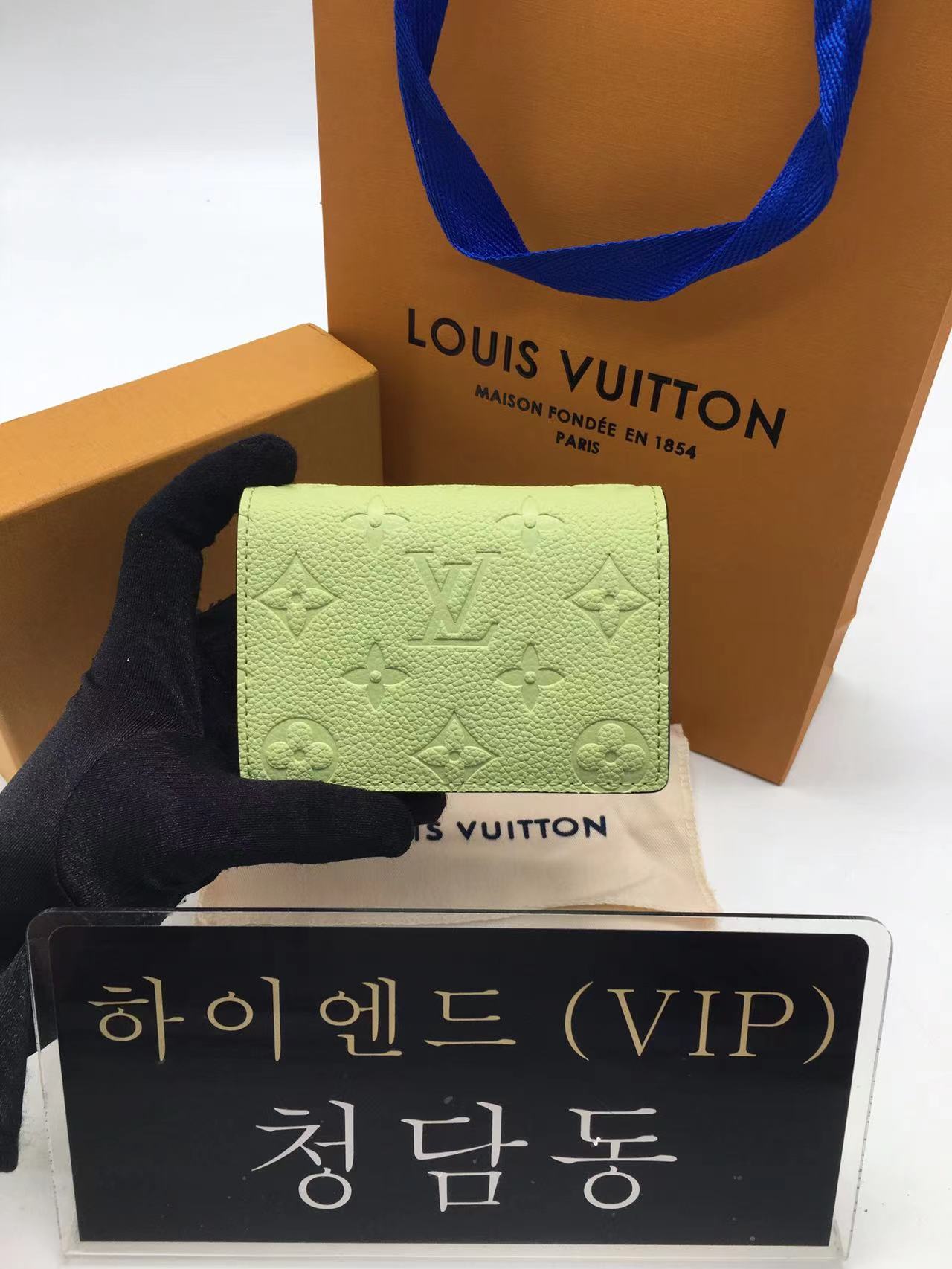 루이비통 클레아 월릿 M82514