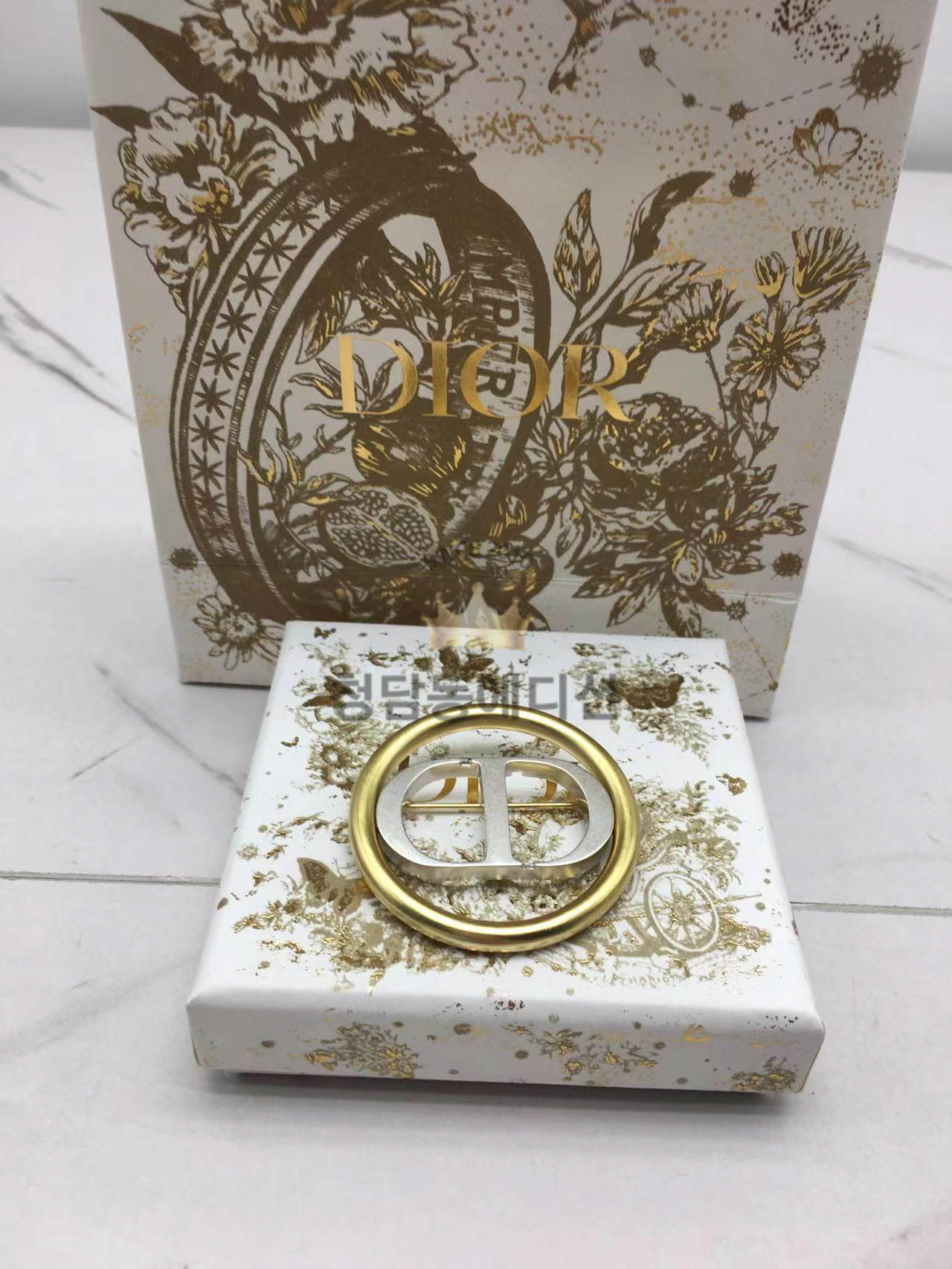 디올 dior cd 브로치