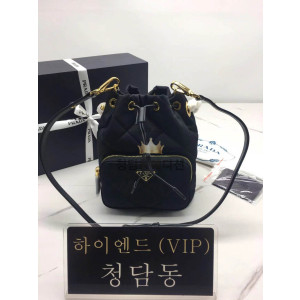 프라다 리나일론 숄더백 1BH038