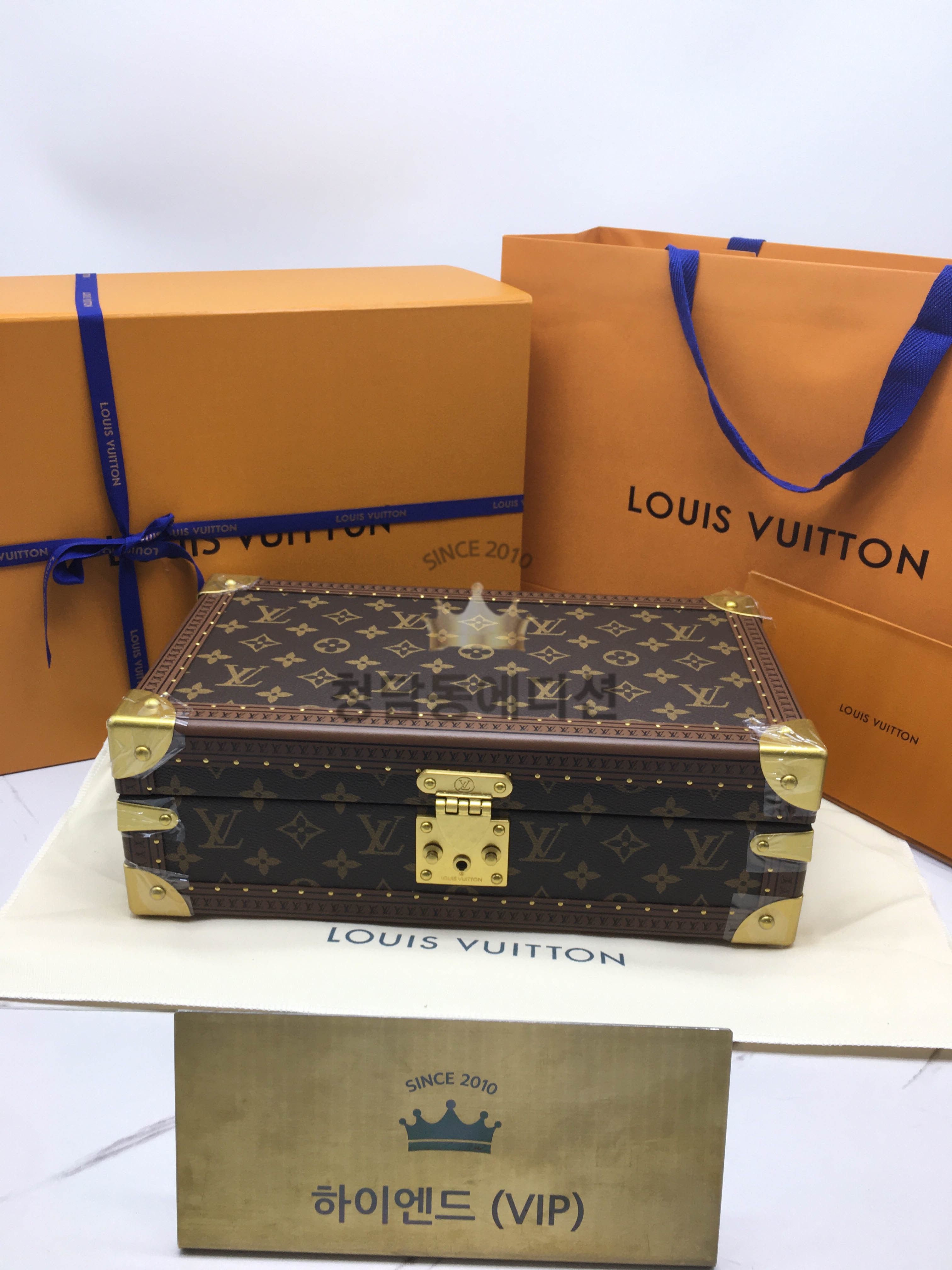 루이비통 코프레 8 몽트레 모노그램 캔버스 워치 케이스