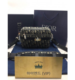 디올 새들 트리플 파우치 남성 크로스백