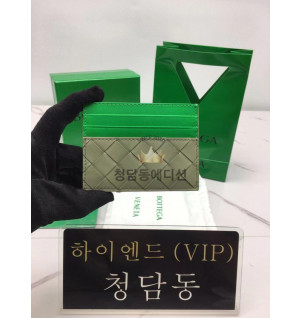 보테가 베네타 맥시 인트레치오 남성카드지갑 749449