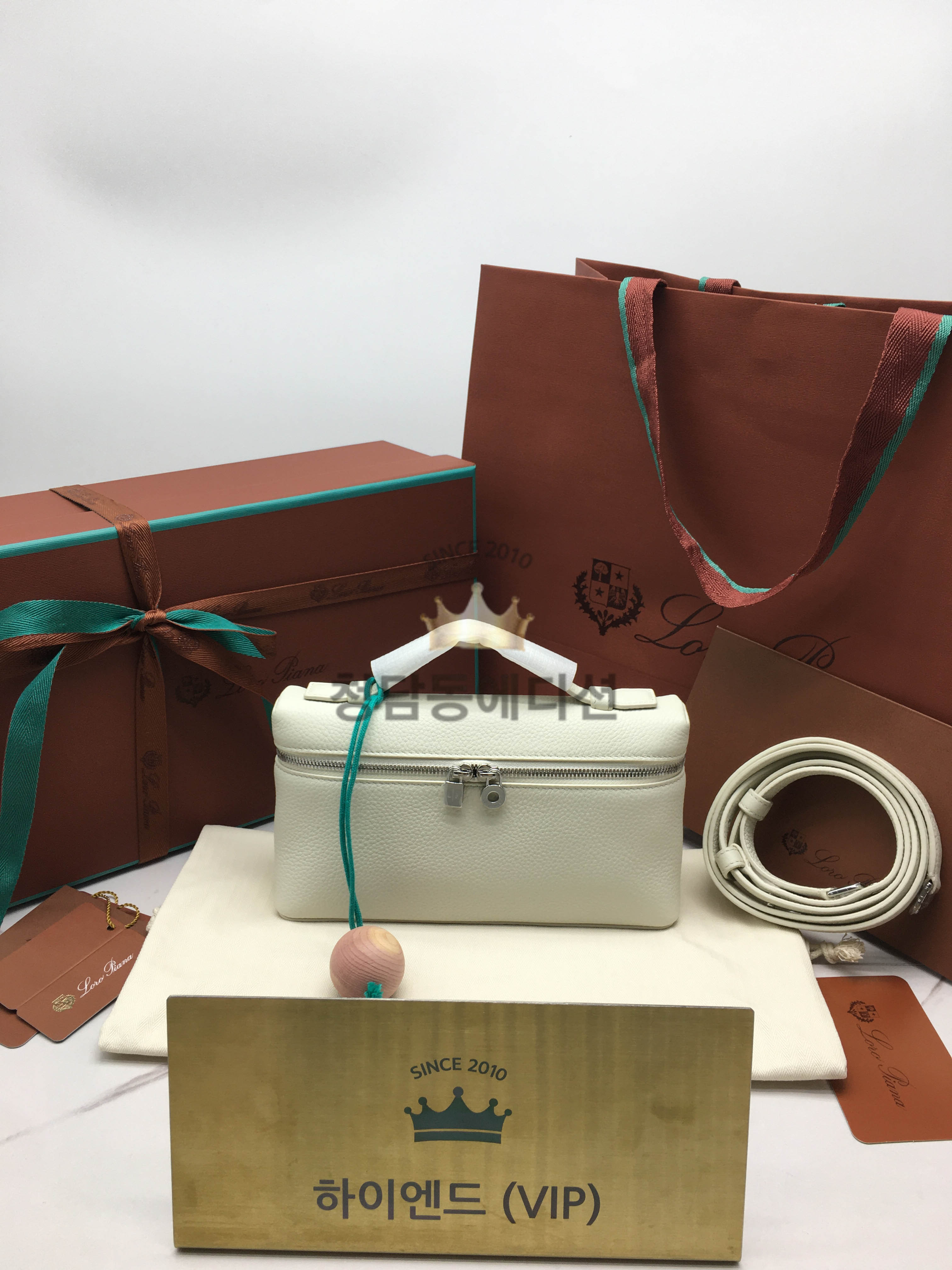 로로피아나 엑스트라 백 19CM (컬러 아이보리)