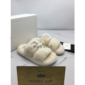 셀린느 퍼 슬리퍼 트리옹프 시어링