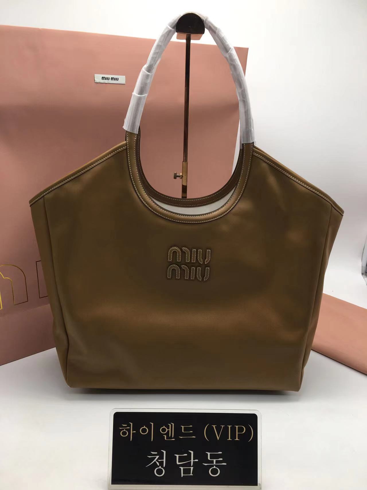 미우미우 23fw miu miu 아이비 가죽백