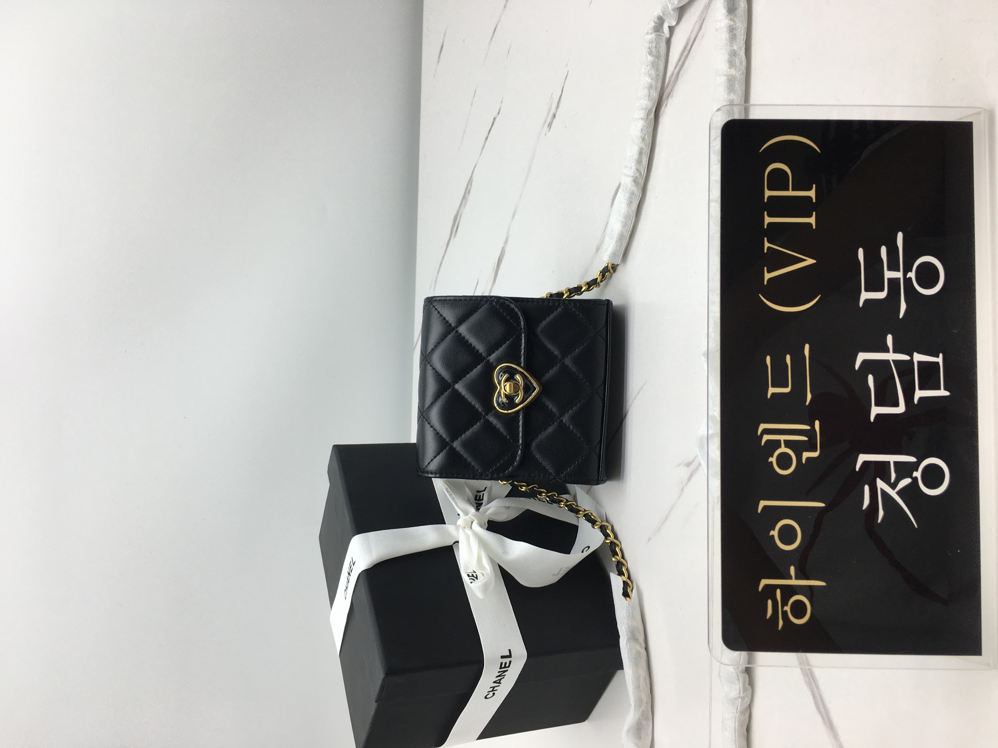 샤넬 23SS 하트 턴락 체인 미니백