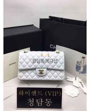 샤넬 클래식백 램스킨 라이트골드 미디움 25.5cm