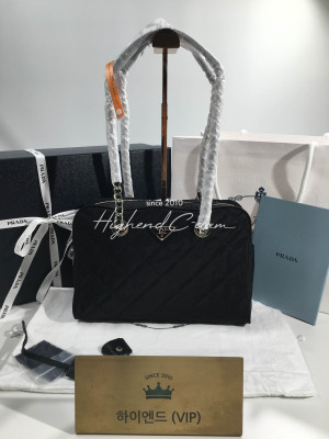 프라다 포코노 퀼팅 체인 숄더백 블랙 1BB903