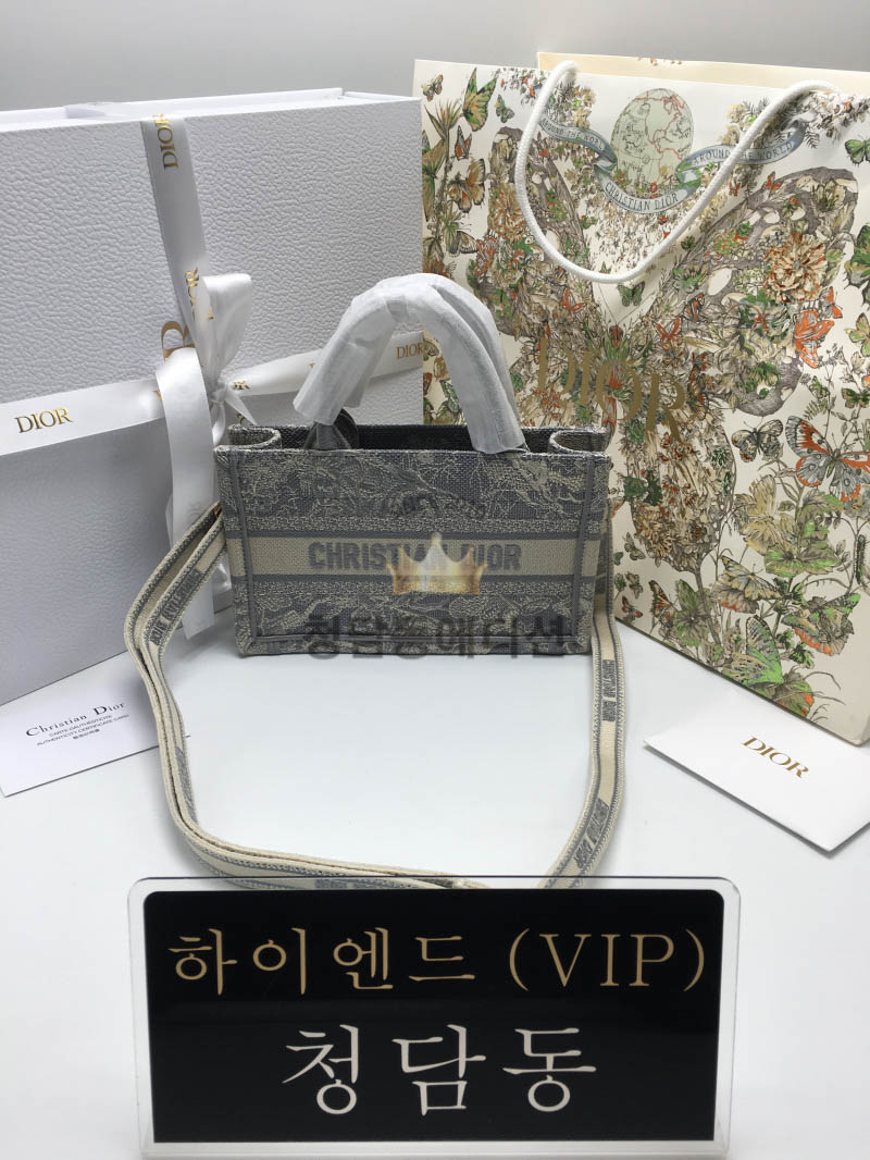 디올 북토트백 미니 숄더스트랩 정품급