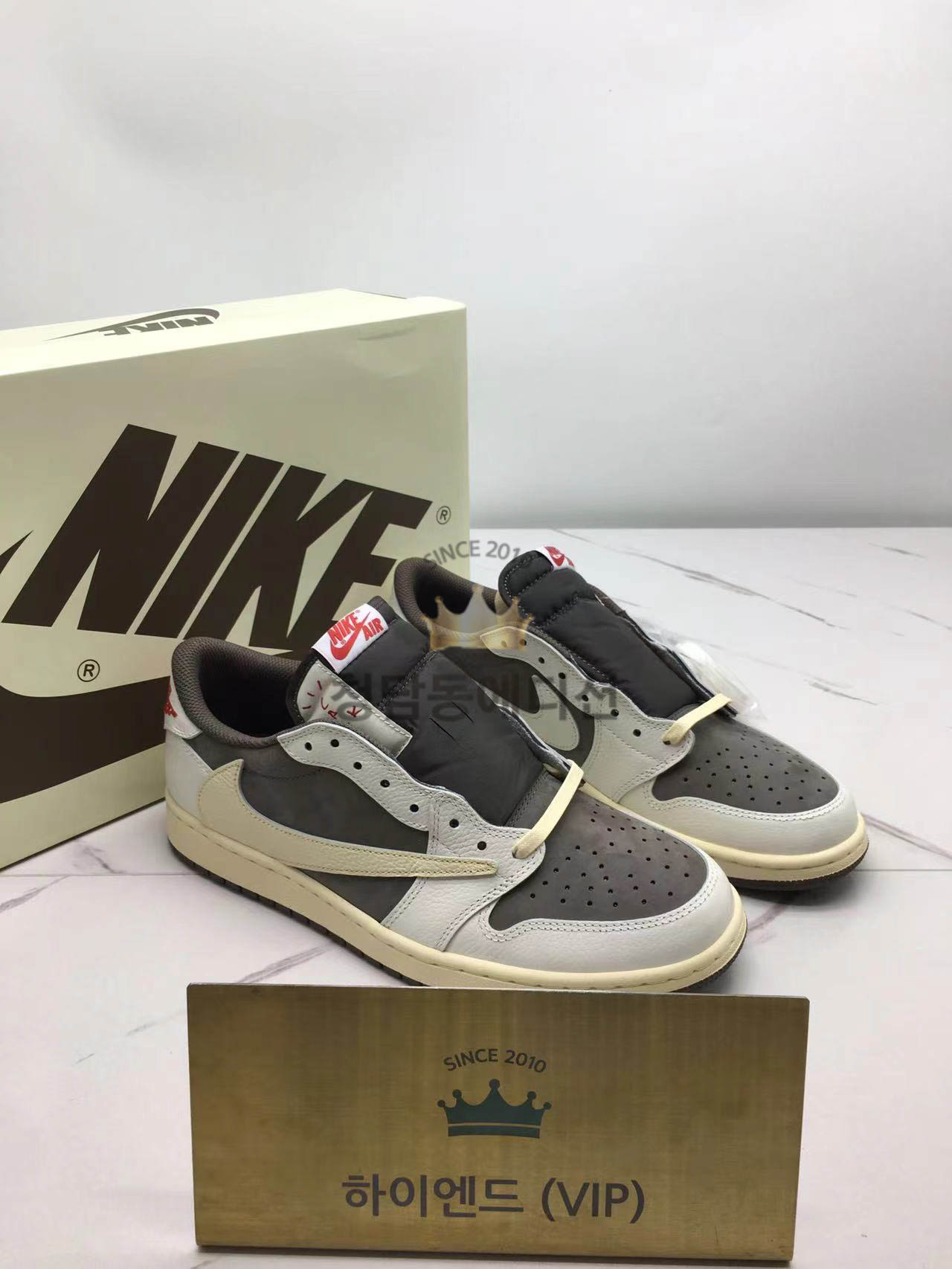 나이키 조던1 스캇 로우 세일 앤 리저록 (남성용)