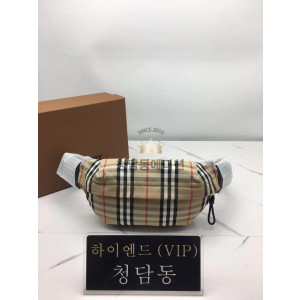 버버리 페크 패턴 크로스 벨트백