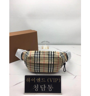 버버리 페크 패턴 크로스 벨트백