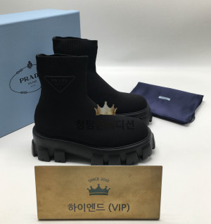 프라다 23FW prd 러그 솔 삭스 부티