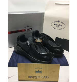 프라다 prd 브러시드 가죽 스니커즈 (남성용)