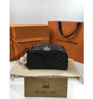루이비통 클러치백 돕 키트 28 모노그램패턴