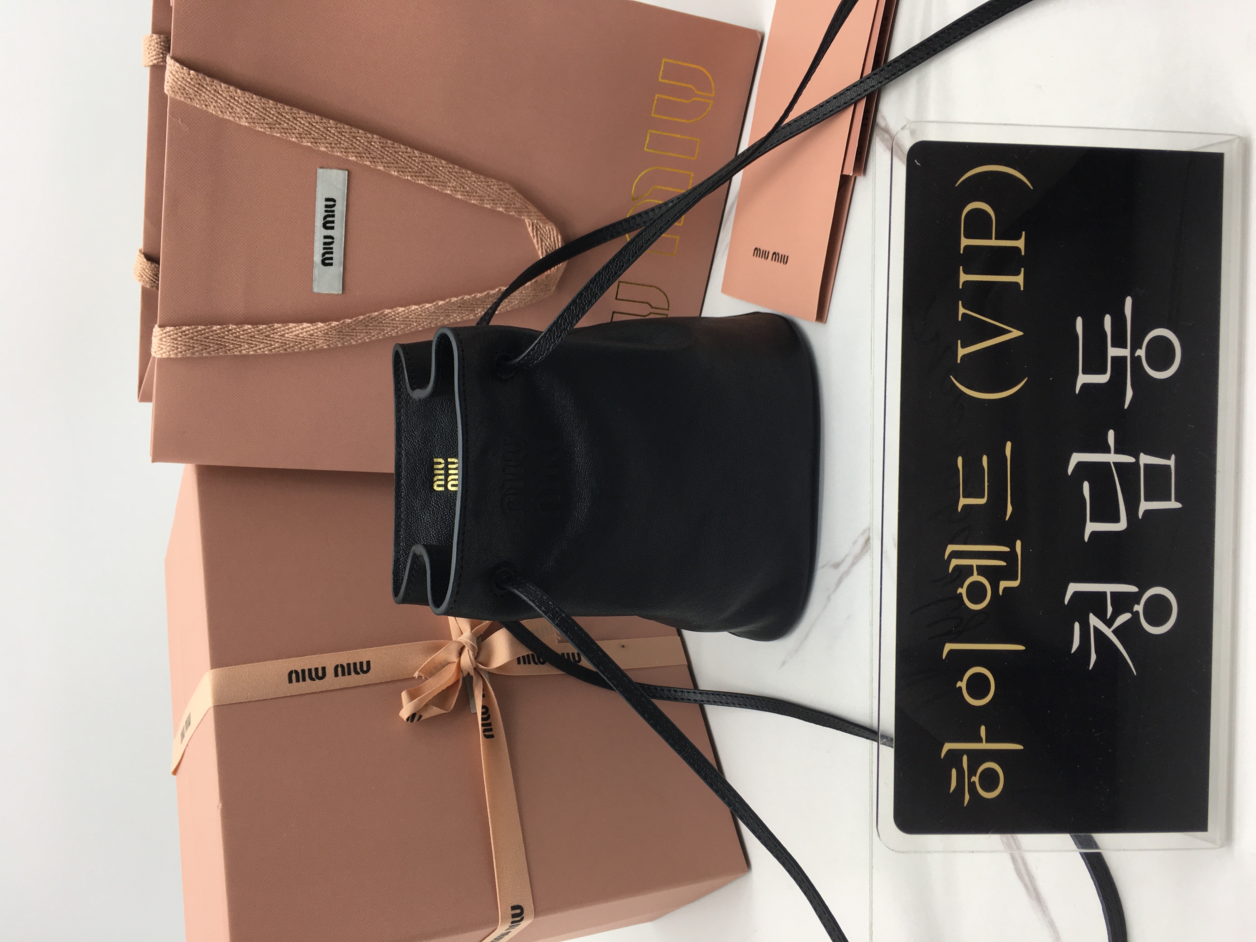 미우미우 나파가죽 미니 버킷백