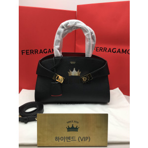 페라가모 허그 탑핸들 스몰