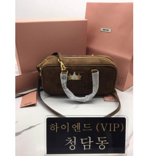 미우미우 MIU MIU 소프티 패디드 아르카디 27CM (스웨이드)
