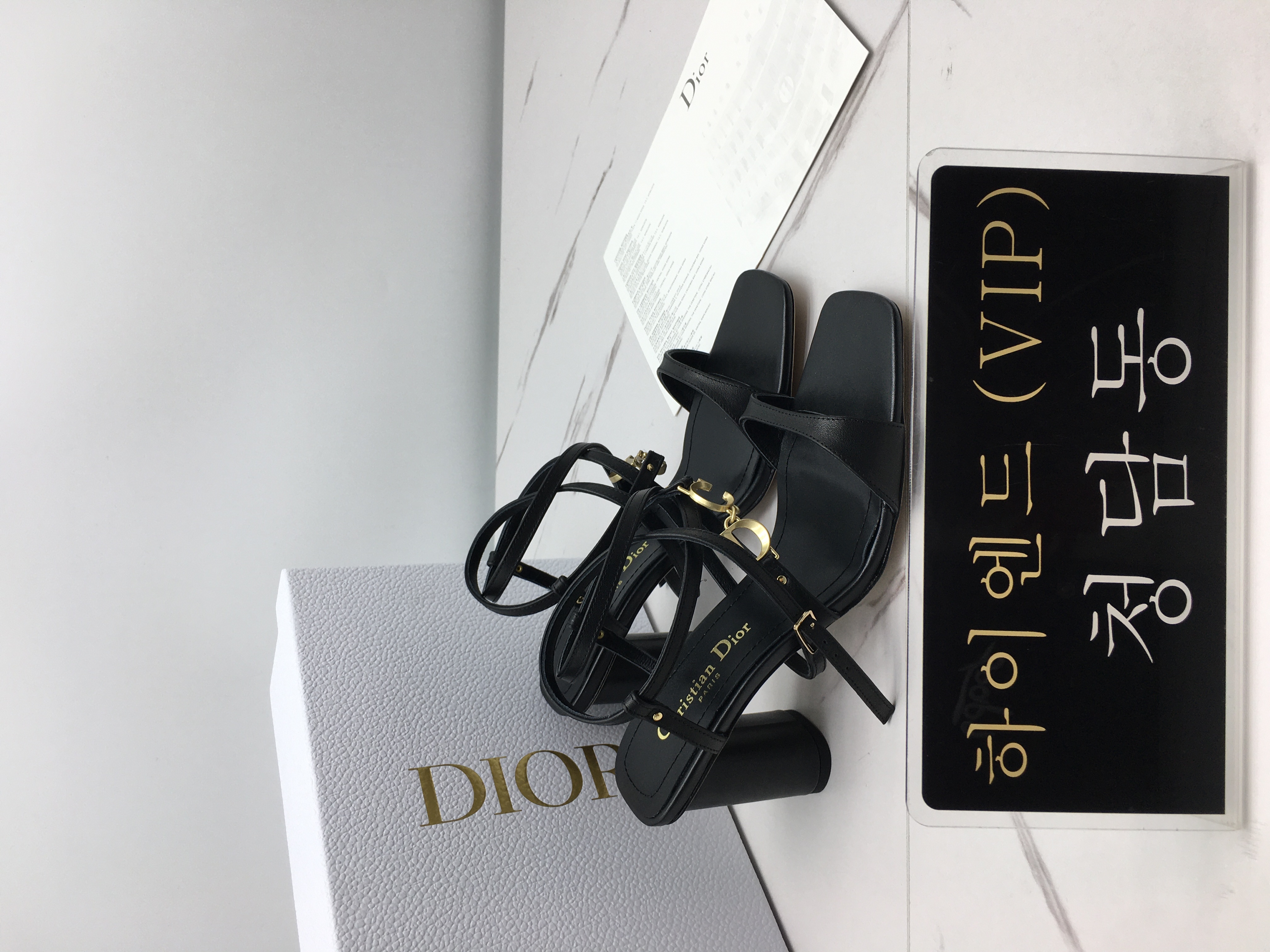 디올 스퀘어토 샌들 (9cm)