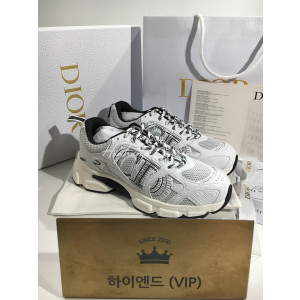 디올 크로노 스니커즈