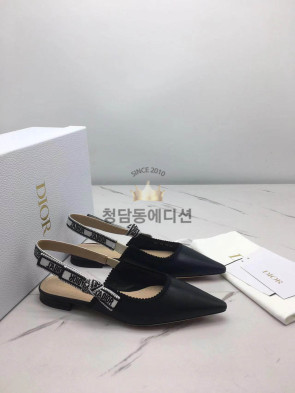 디올 플랫샌들