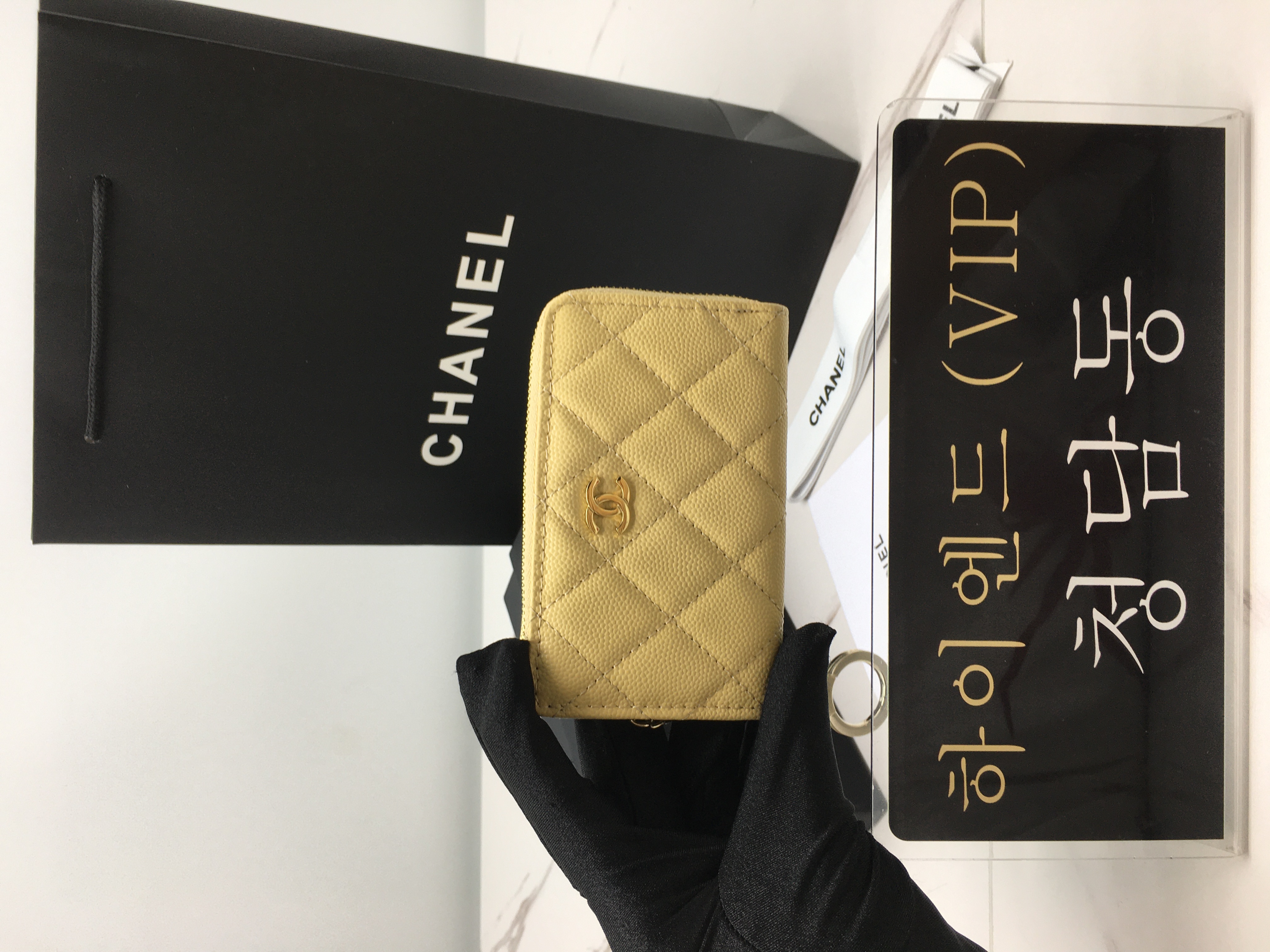 샤넬 클래식 캐비어 CC로고 키링 지퍼 카드지갑