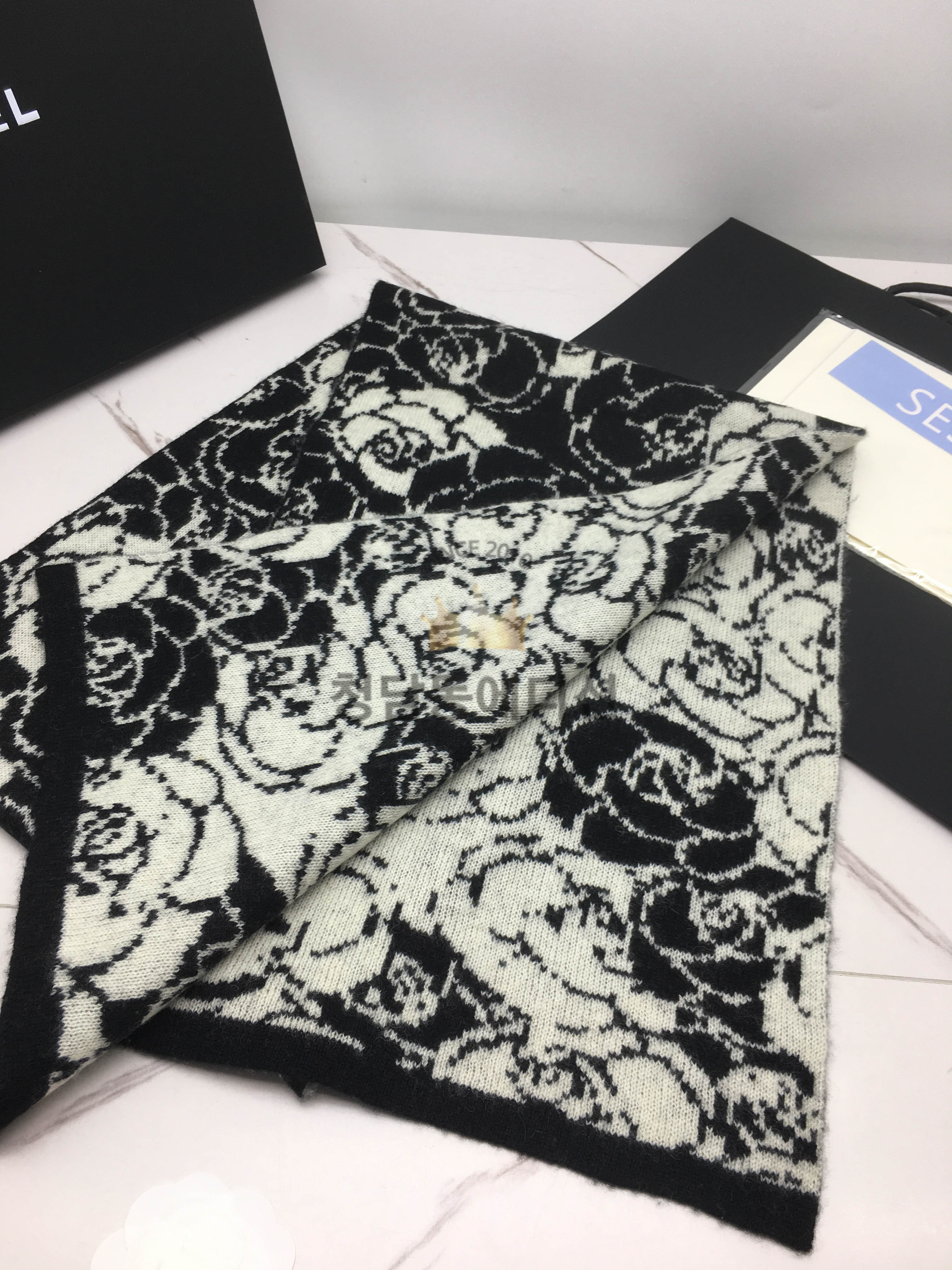 샤넬 카멜리아 캐시미어 머플러