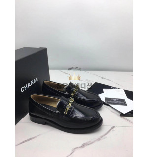 샤넬 카프스킨 로퍼