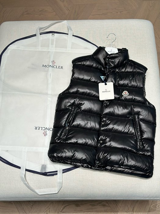 몽클레어 티브 베스트 (남성용) (컬러 블랙)