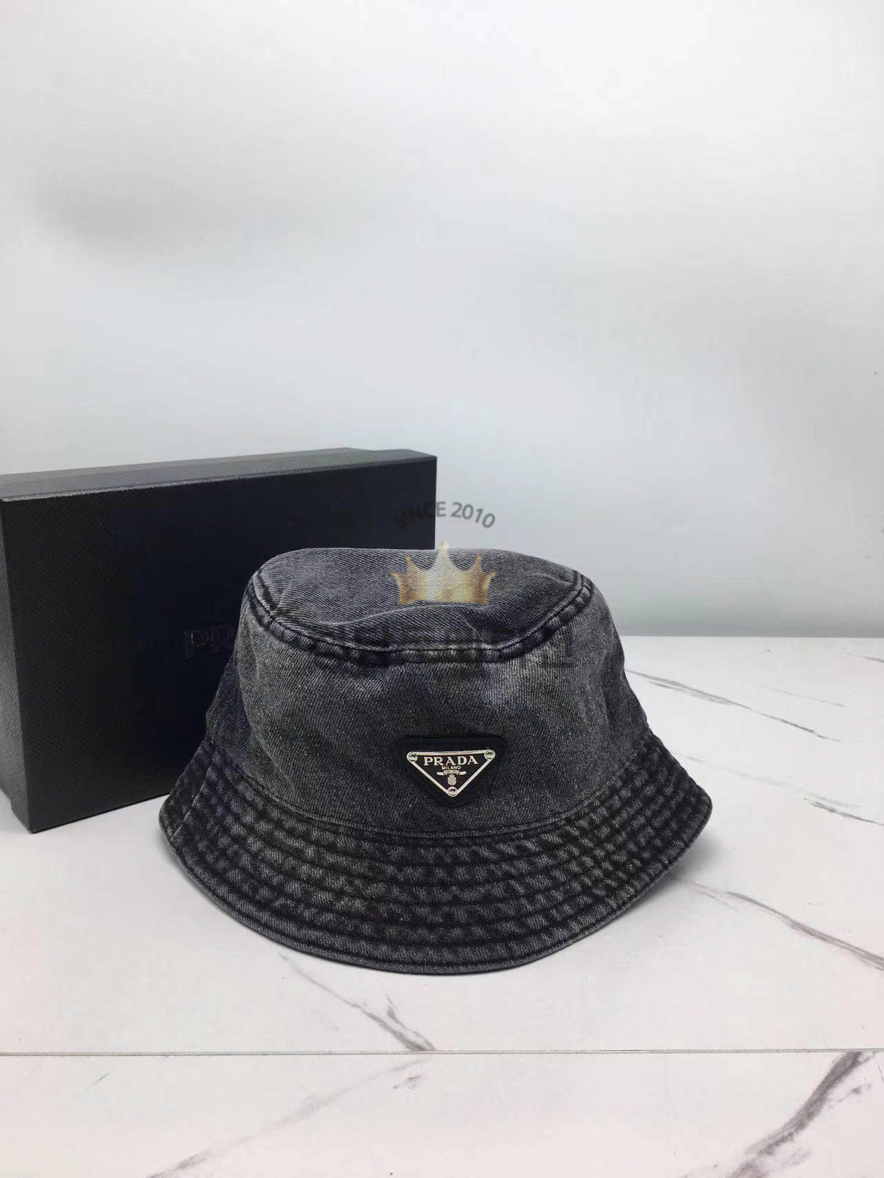 프라다 데님 버킷햇