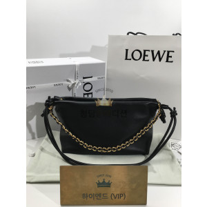 로에베 미디엄 플라멩고 펄스 (램스킨)