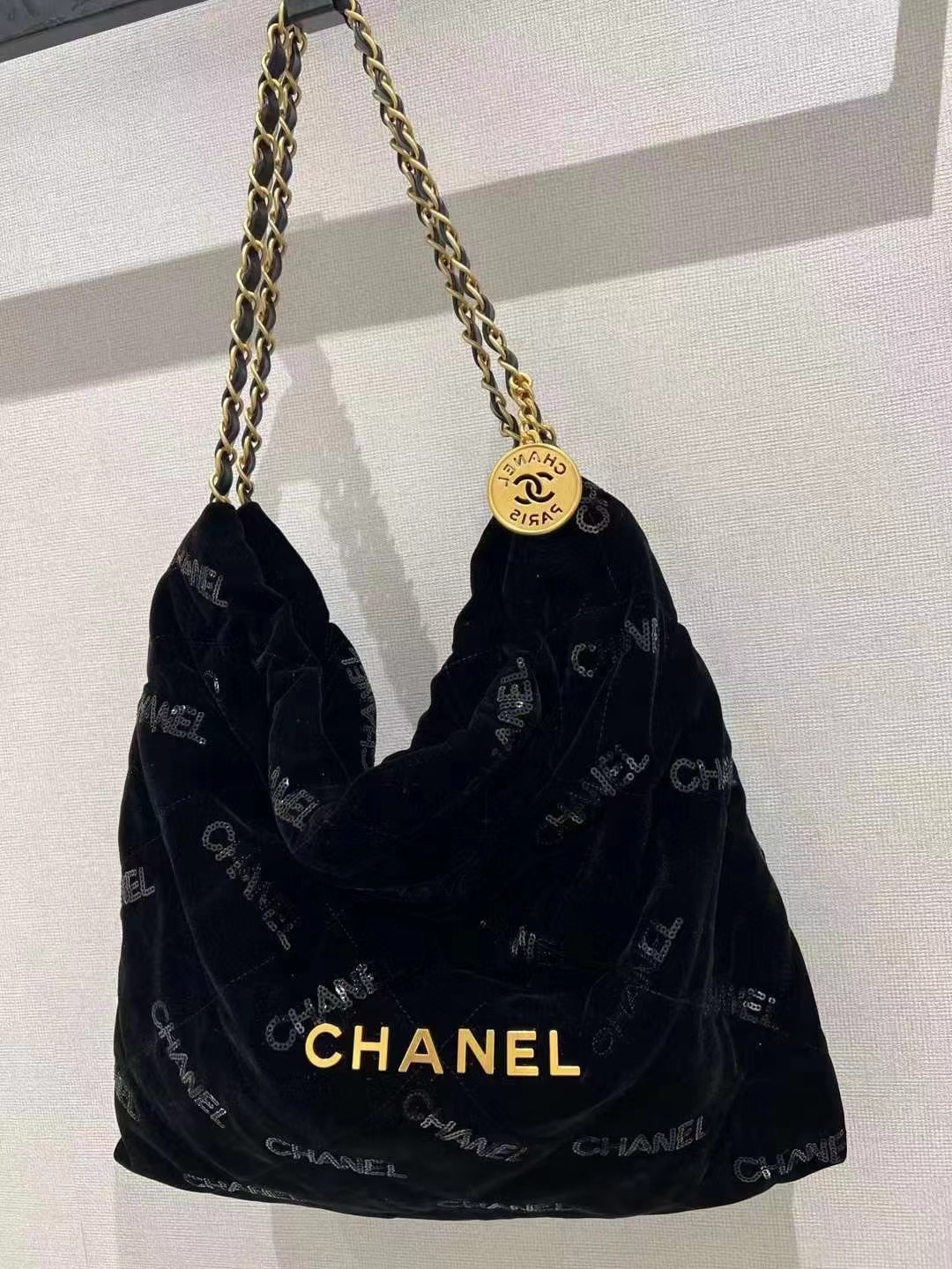 샤넬 22백 스몰 벨벳 스팽글