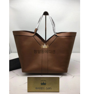 생로랑 Y 카바스 레더 토트 숄더백