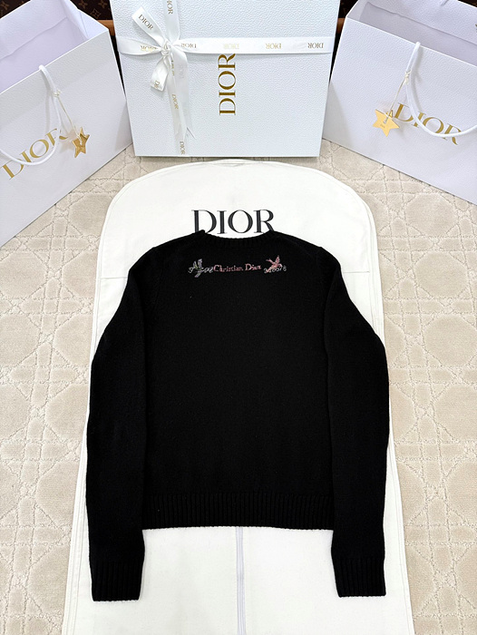 디올 아무르 스웨터