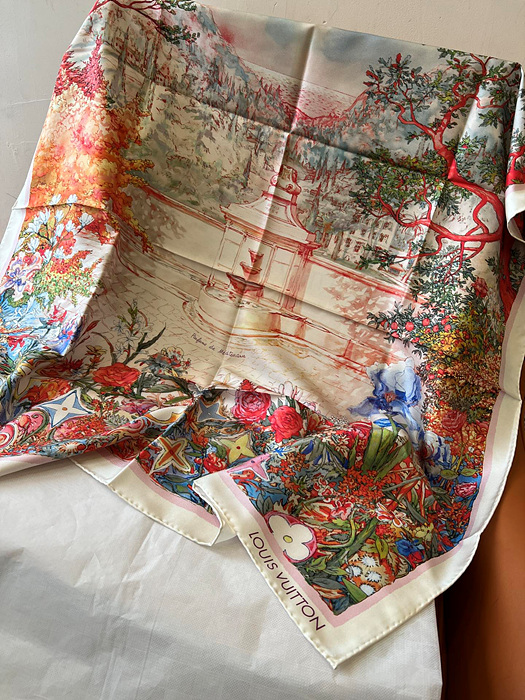 루이비통 실크 스카프