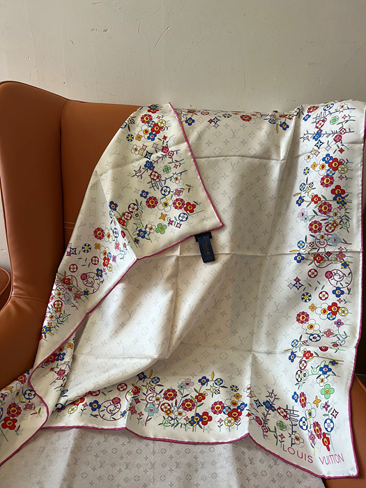 루이비통 실크 스카프