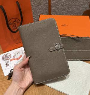 에르메스 도곤 장지갑 올수공