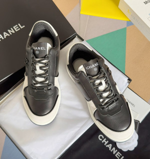 샤넬 23SS 로고 스니커즈 (굽3CM)